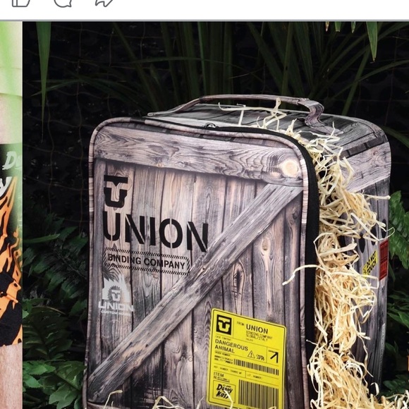 Union Bindings Limited Release Danny Kass Snowboard Lunch Box. - Picture 10 of 10